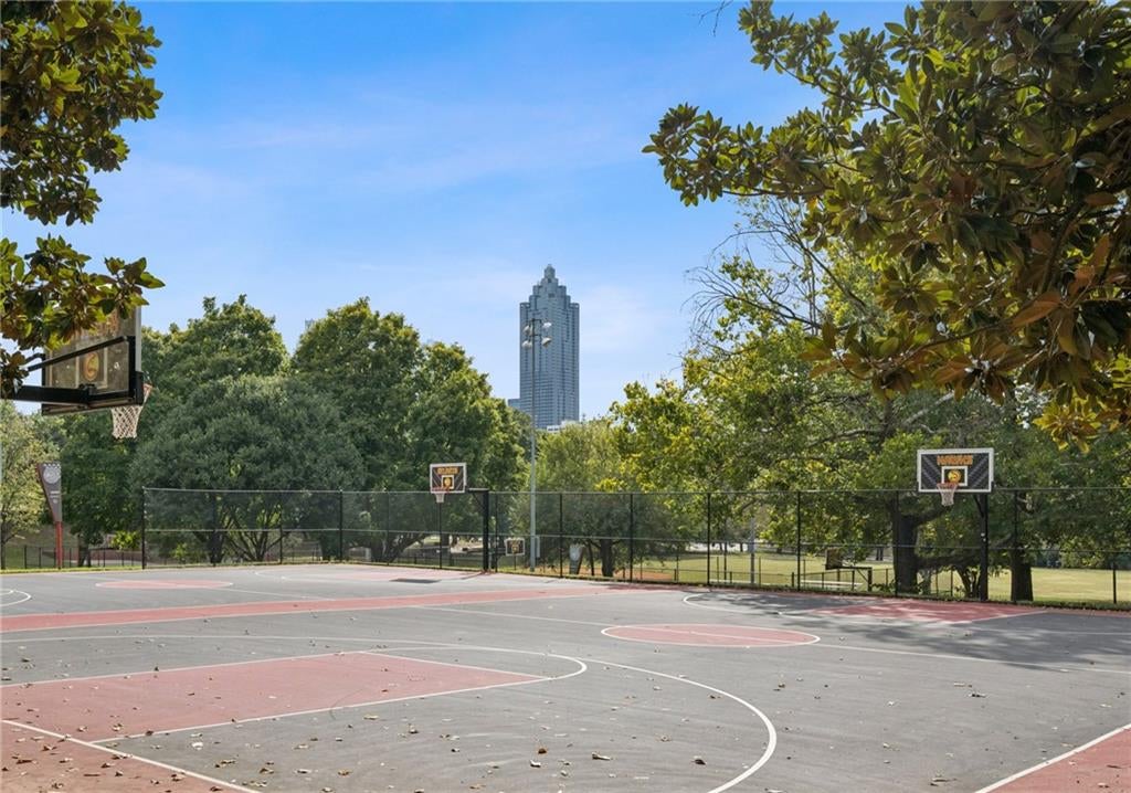 Atlanta, Georgia, 30308, United States, 4 Bedrooms Bedrooms, ,5 BathroomsBathrooms,Residential,Pending,1997548