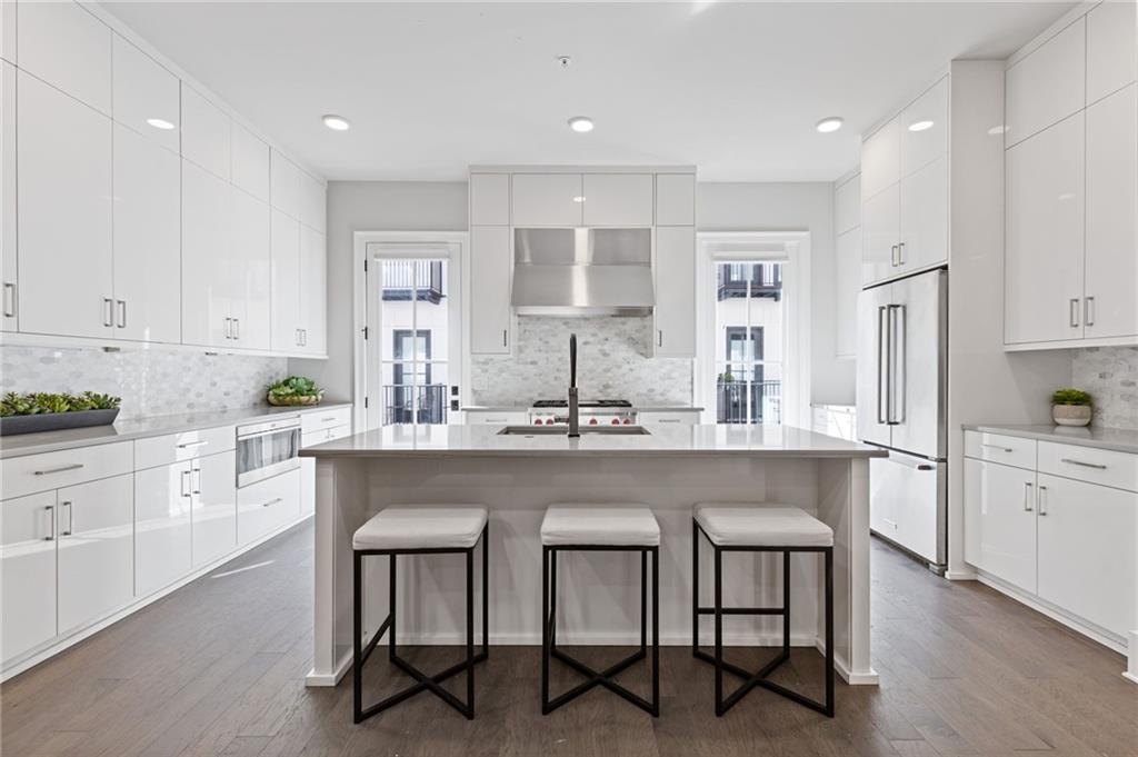 Atlanta, Georgia, 30308, United States, 3 Bedrooms Bedrooms, ,4 BathroomsBathrooms,Residential,Active,1969688