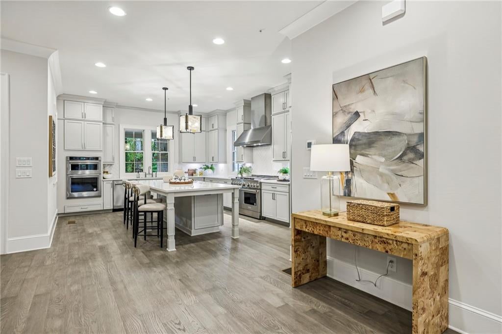 Alpharetta, Georgia, 30009, United States, 3 Bedrooms Bedrooms, ,4 BathroomsBathrooms,Residential,Active,1946317