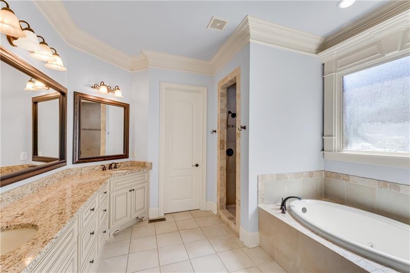 Braselton, Georgia, 30517, United States, 5 Bedrooms Bedrooms, ,5 BathroomsBathrooms,Residential,Active,1912832