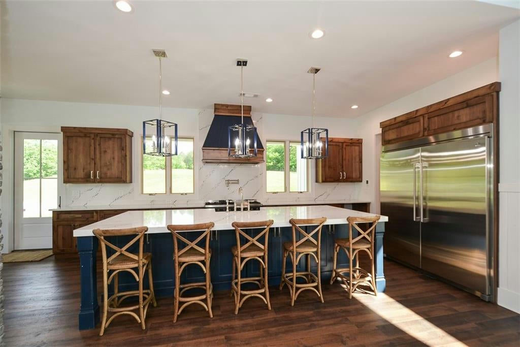 Waleska, Georgia, 30183, United States, ,5 BathroomsBathrooms,Residential,Active,1704235