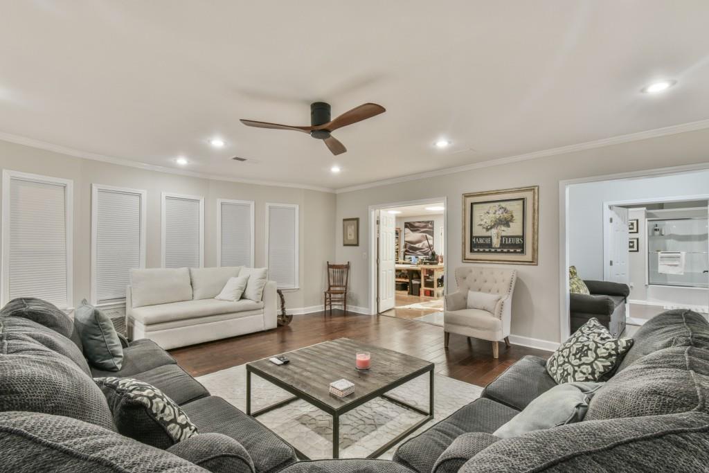 Hoschton, Georgia, 30548, United States, 5 Bedrooms Bedrooms, ,6 BathroomsBathrooms,Residential,Active,2011432