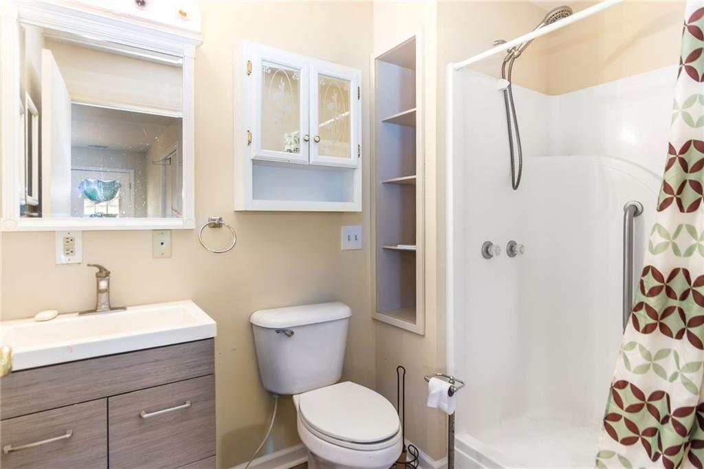 Blairsville, Georgia, 30512, United States, ,4 BathroomsBathrooms,Residential,Active,1702941