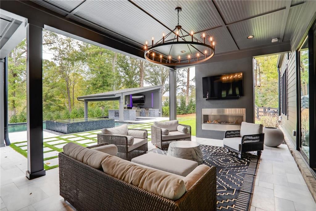 Canton, Georgia, 30115, United States, 4 Bedrooms Bedrooms, ,5 BathroomsBathrooms,Residential,Active,1997565