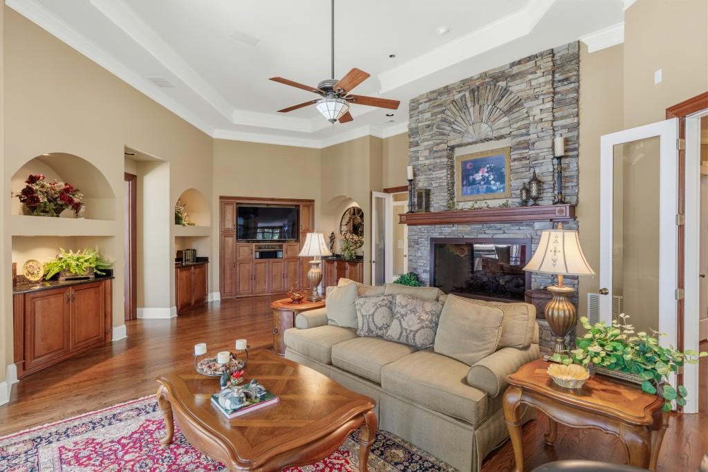 Flowery Branch, Georgia, 30542, United States, 4 Bedrooms Bedrooms, ,8 BathroomsBathrooms,Residential,Active,1929460
