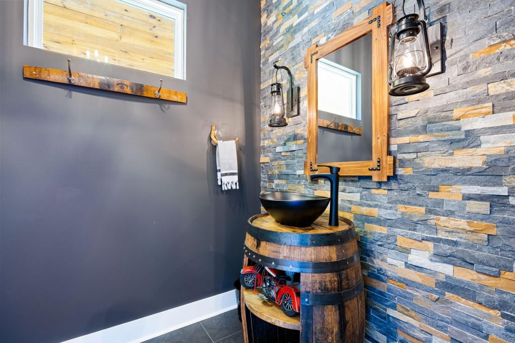 Rydal, Georgia, 30171, United States, 5 Bedrooms Bedrooms, ,5 BathroomsBathrooms,Residential,Active,1987269