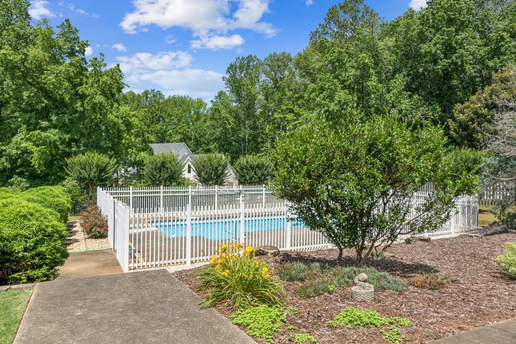 Canton, Georgia, 30115, United States, 5 Bedrooms Bedrooms, ,6 BathroomsBathrooms,Residential,Active,1862827
