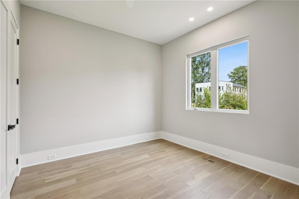 Atlanta, Georgia, 30308, United States, 4 Bedrooms Bedrooms, ,5 BathroomsBathrooms,Residential,Pending,1997548