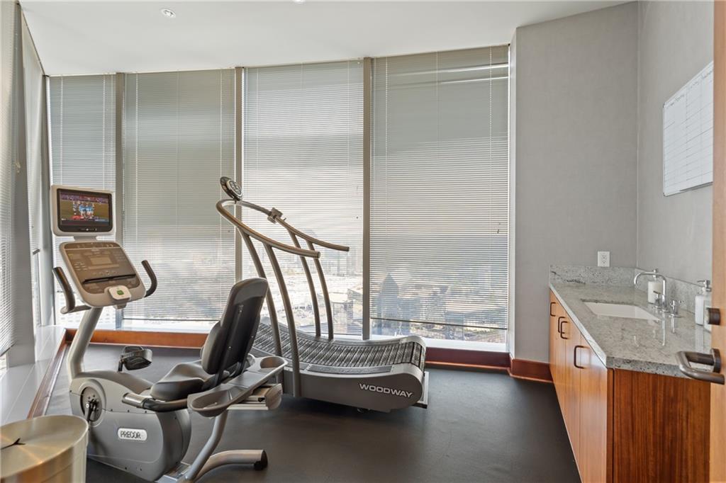 Atlanta, Georgia, 30326, United States, 2 Bedrooms Bedrooms, ,3 BathroomsBathrooms,Residential,Active,2014154