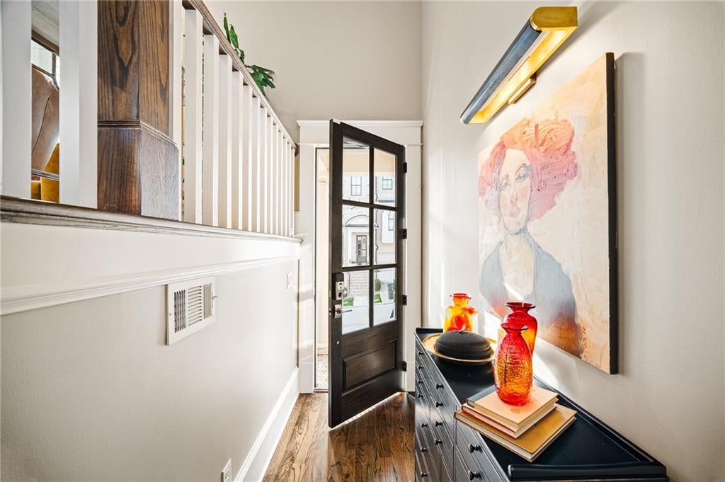 Atlanta, Georgia, 30319, United States, 3 Bedrooms Bedrooms, ,5 BathroomsBathrooms,Residential,Active,1997564