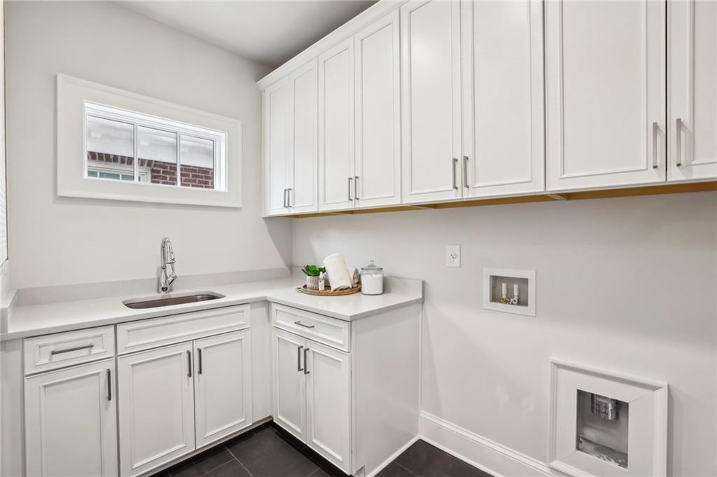 Alpharetta, Georgia, 30009, United States, 3 Bedrooms Bedrooms, ,4 BathroomsBathrooms,Residential,Active,1849562