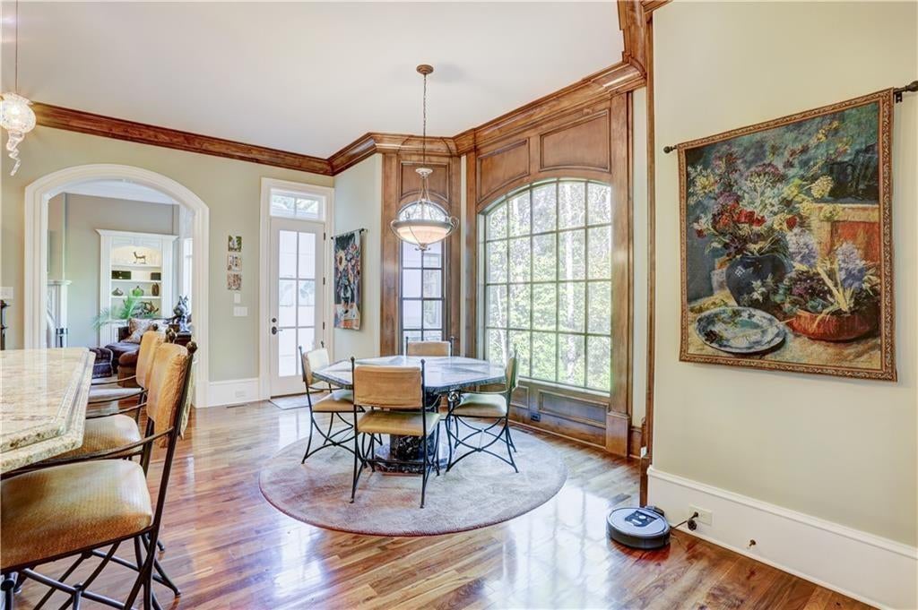 Atlanta, Georgia, 30339, United States, 5 Bedrooms Bedrooms, ,7 BathroomsBathrooms,Residential,Active,1936121