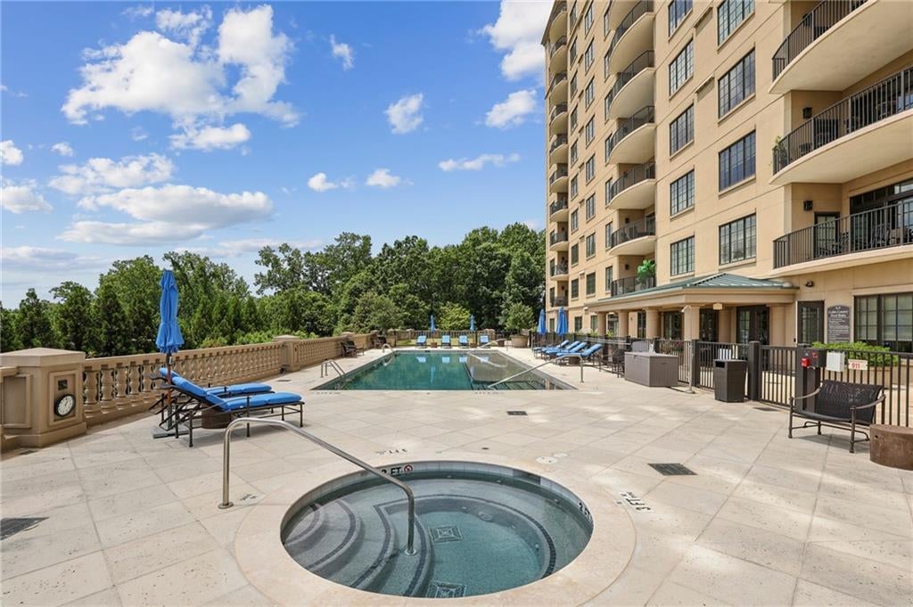 Atlanta, Georgia, 30339, United States, 2 Bedrooms Bedrooms, ,3 BathroomsBathrooms,Residential,Active,1919395