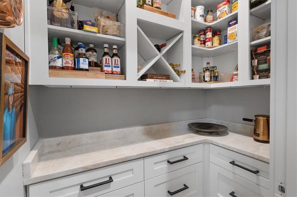 Ellijay, Georgia, 30540, United States, 5 Bedrooms Bedrooms, ,7 BathroomsBathrooms,Residential,Active,1954429