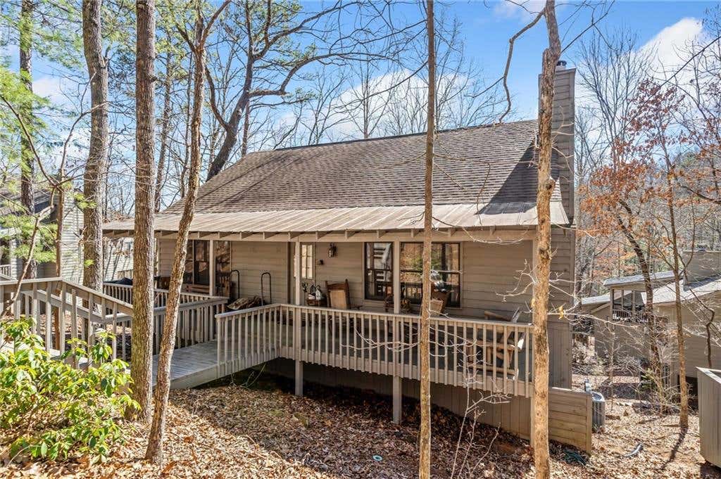 10 BUCKSKULL Ct  
