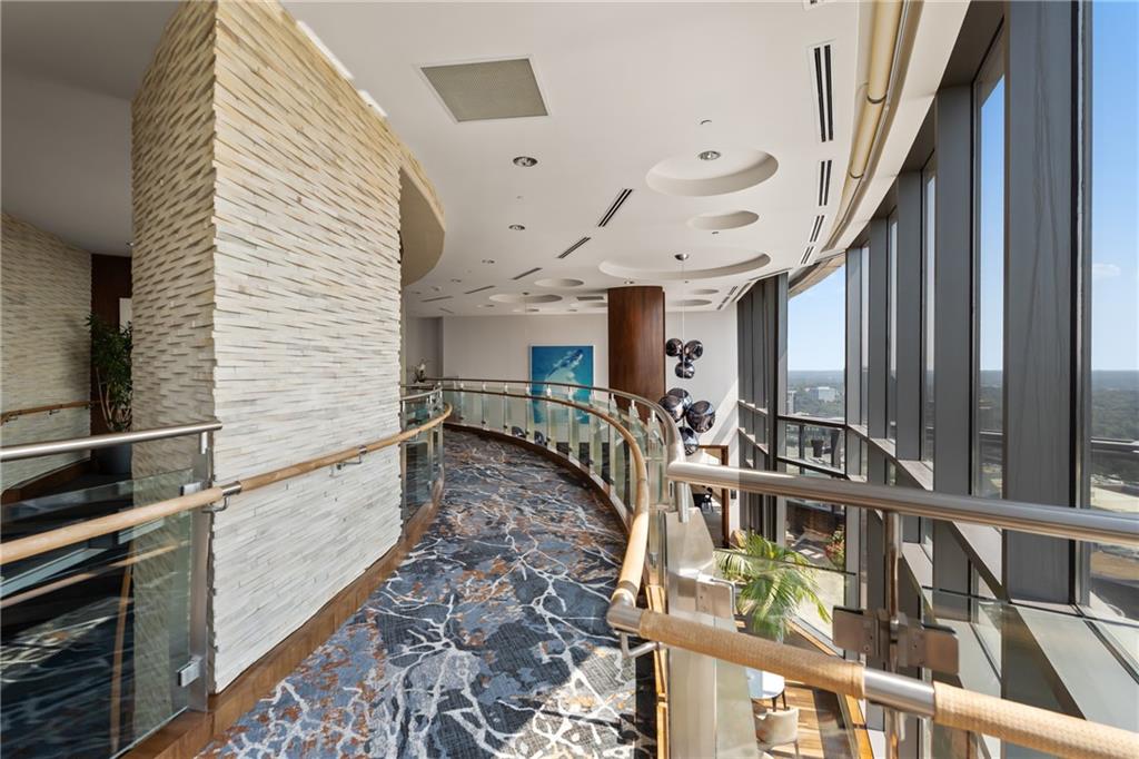 Atlanta, Georgia, 30326, United States, 2 Bedrooms Bedrooms, ,3 BathroomsBathrooms,Residential,Active,1945473