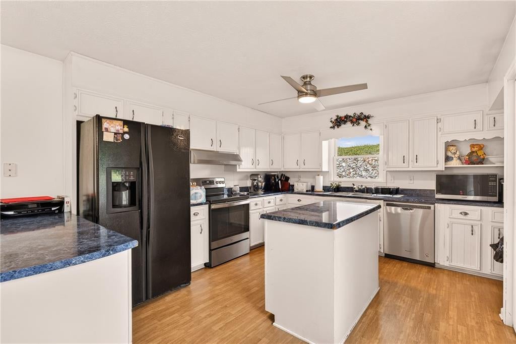 Dahlonega, Georgia, 30533, United States, 5 Bedrooms Bedrooms, ,4 BathroomsBathrooms,Residential,Active,2044539