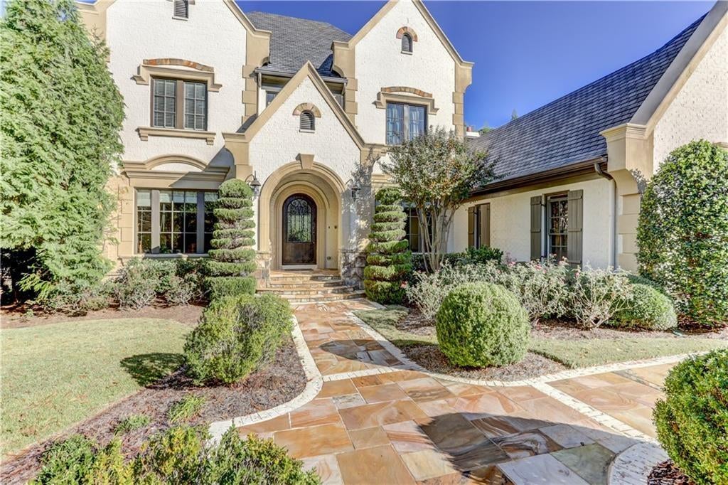 Atlanta, Georgia, 30339, United States, 5 Bedrooms Bedrooms, ,7 BathroomsBathrooms,Residential,Active,1936121