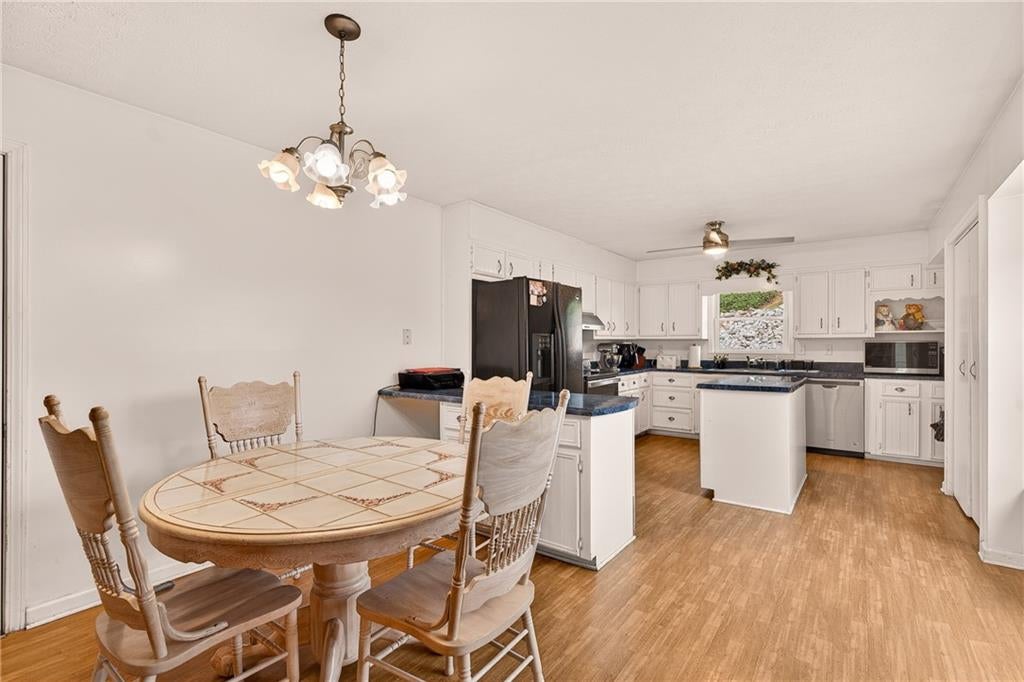 Dahlonega, Georgia, 30533, United States, 5 Bedrooms Bedrooms, ,4 BathroomsBathrooms,Residential,Active,2044539