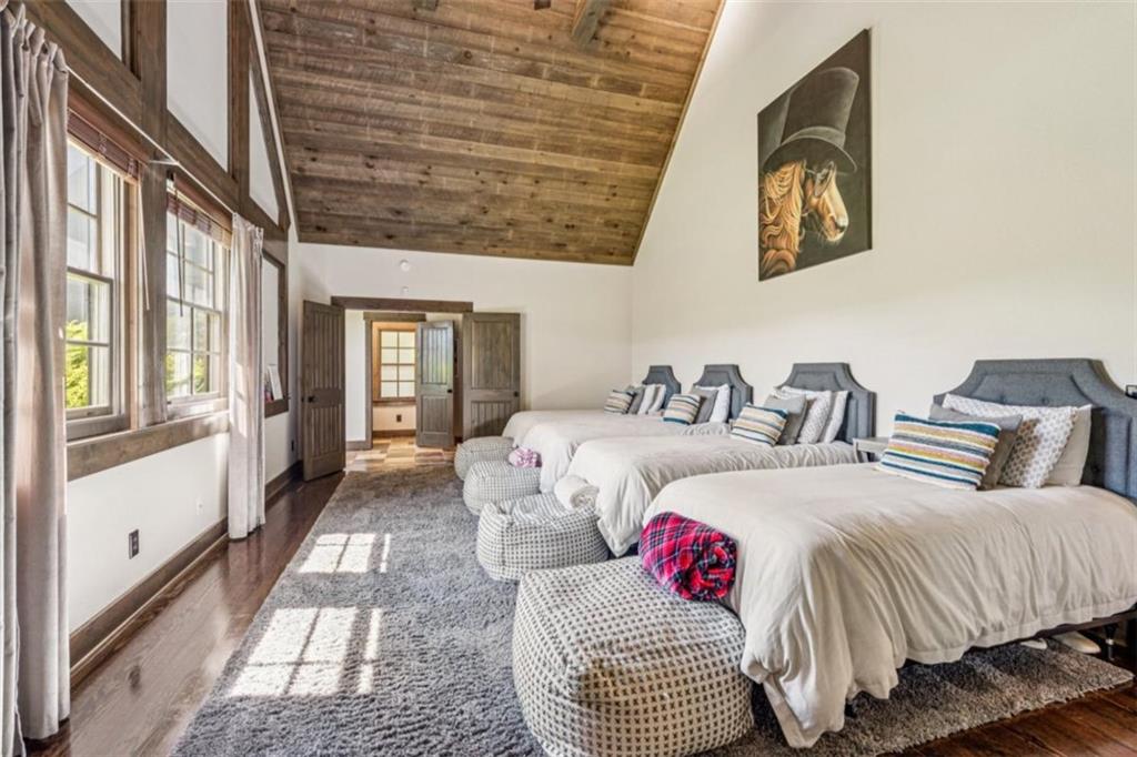 Ellijay, Georgia, 30536, United States, 3 Bedrooms Bedrooms, ,4 BathroomsBathrooms,Residential,Active,1929428