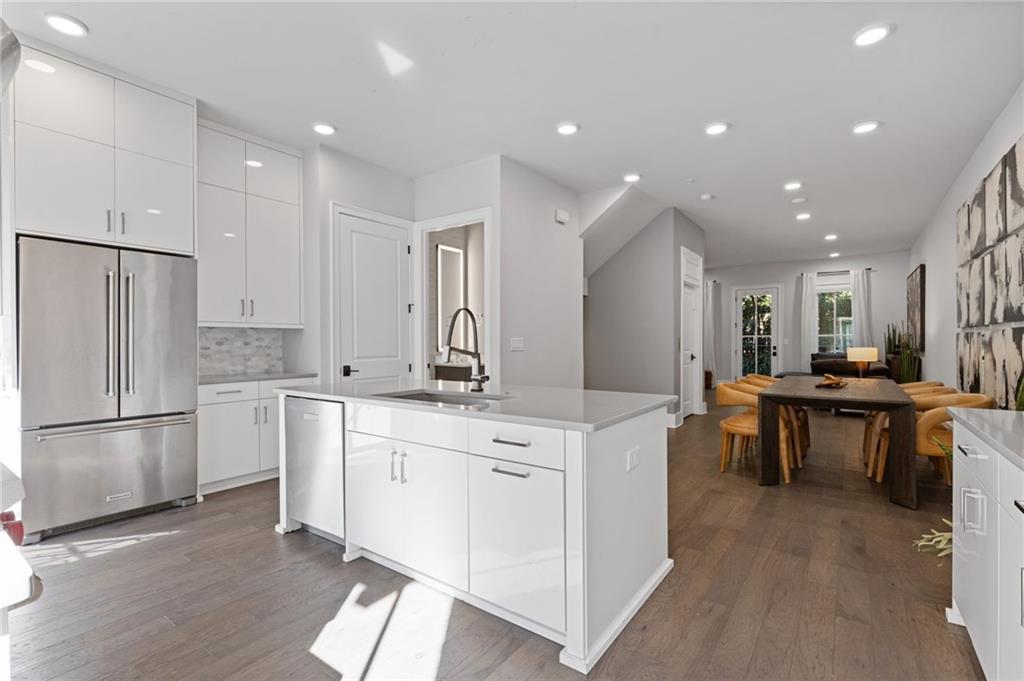 Atlanta, Georgia, 30308, United States, 3 Bedrooms Bedrooms, ,4 BathroomsBathrooms,Residential,Active,1969688