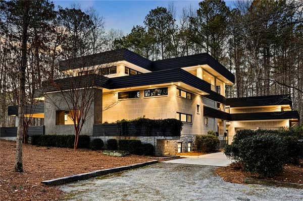 240 FLYNN RDG, CHATTAHOOCHEE HILLS, GA 30268 - Image 1