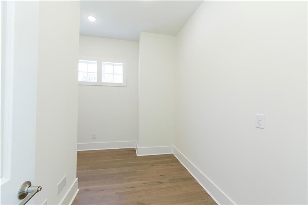 Cumming, Georgia, 30028, United States, 5 Bedrooms Bedrooms, ,5 BathroomsBathrooms,Residential,Active,1764916