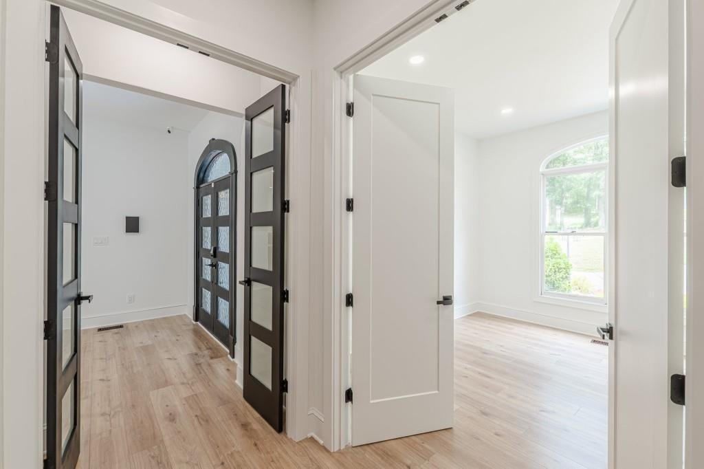 Douglasville, Georgia, 30134, United States, 3 Bedrooms Bedrooms, ,3 BathroomsBathrooms,Residential,Active,1997587