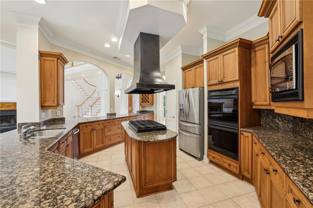 Marietta, Georgia, 30062, United States, 6 Bedrooms Bedrooms, ,6 BathroomsBathrooms,Residential,Active,1965815