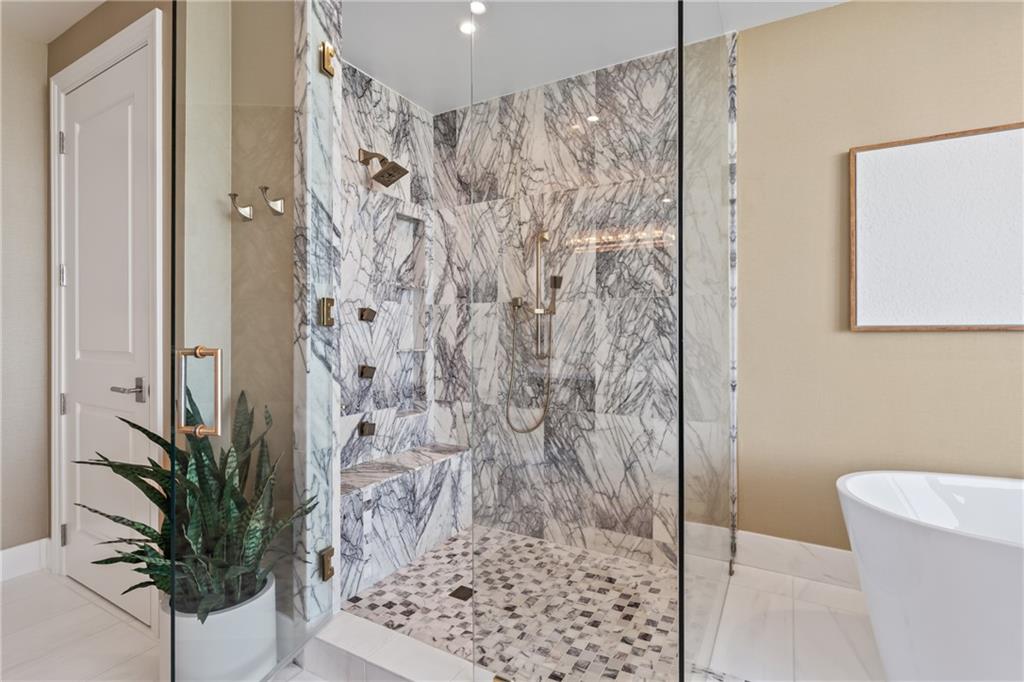 Atlanta, Georgia, 30326, United States, 2 Bedrooms Bedrooms, ,3 BathroomsBathrooms,Residential,Active,1945473