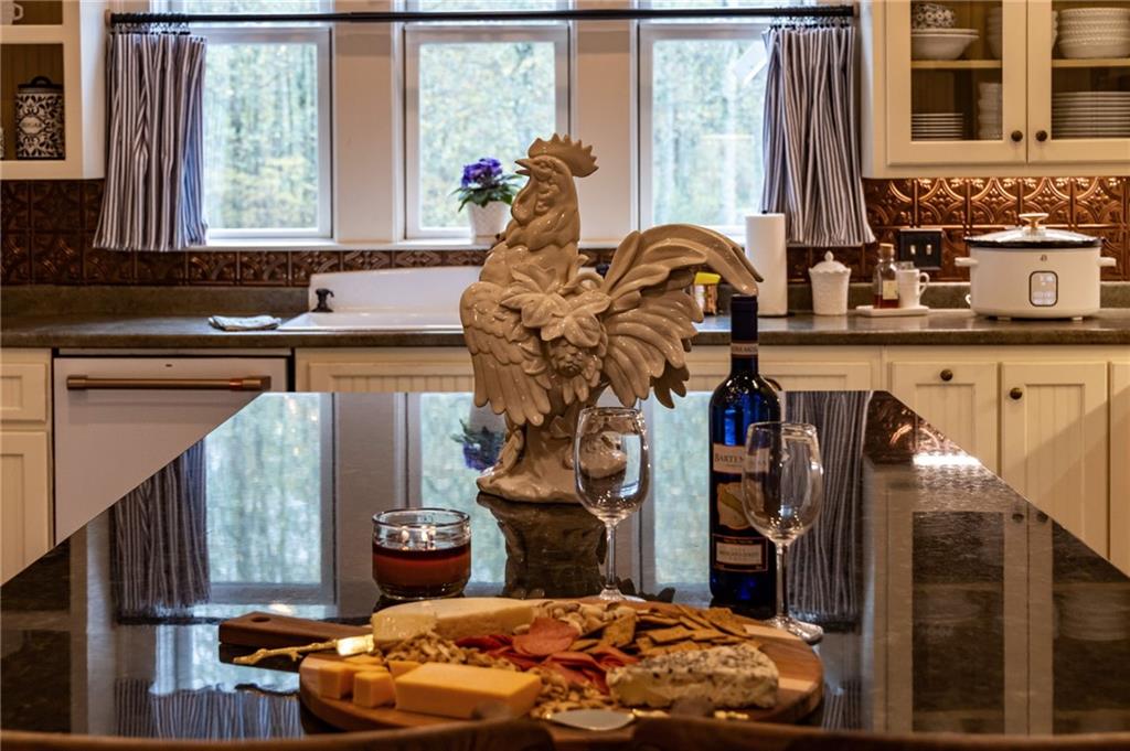 Ellijay, Georgia, 30540, United States, 4 Bedrooms Bedrooms, ,3 BathroomsBathrooms,Residential,Active,1968102