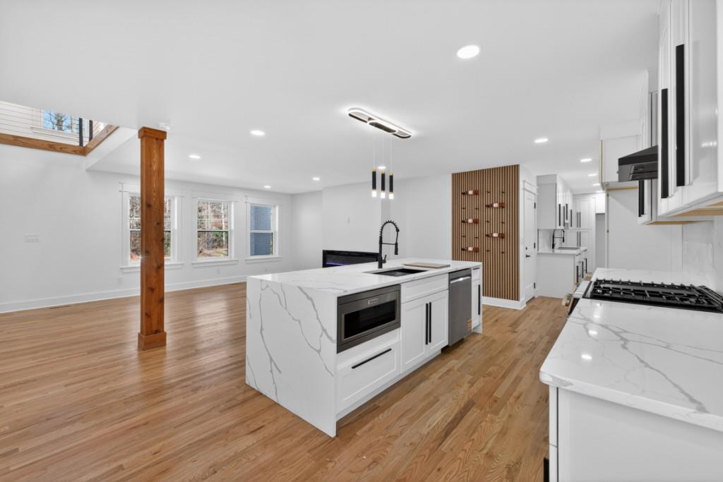 Norcross, Georgia, 30071, United States, 6 Bedrooms Bedrooms, ,5 BathroomsBathrooms,Residential,Active,2009827