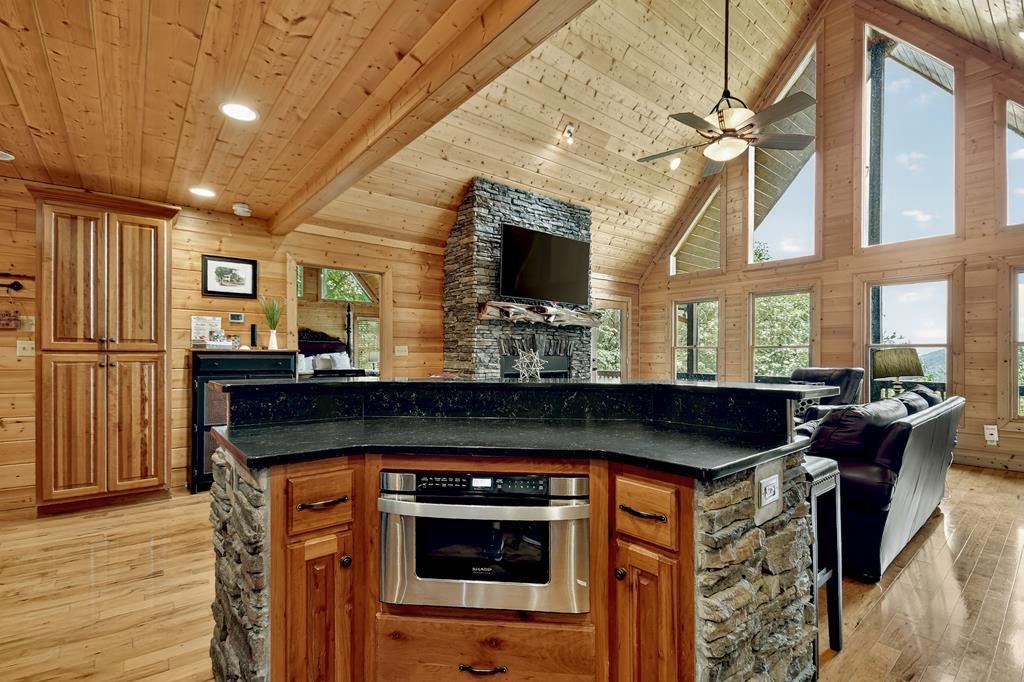 Blue Ridge, Georgia, 30513, United States, 4 Bedrooms Bedrooms, ,4 BathroomsBathrooms,Residential,Active,1879967