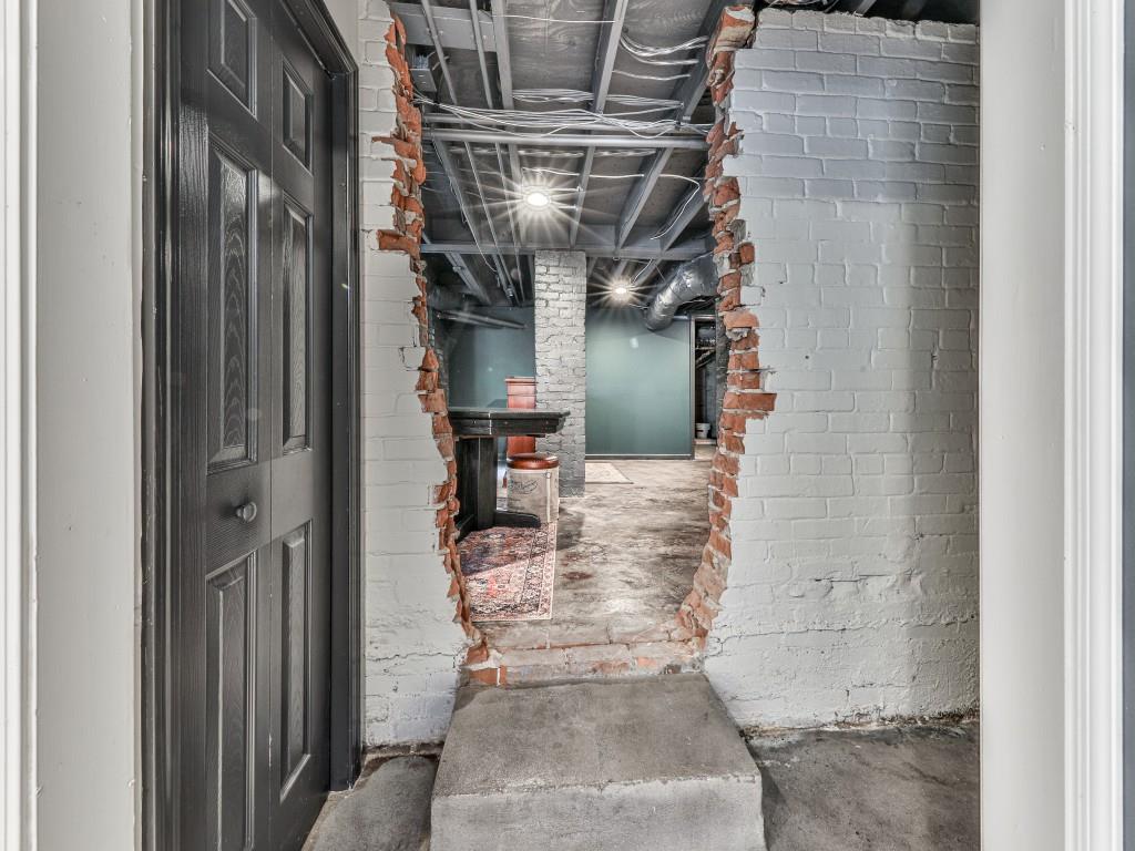 Atlanta, Georgia, 30305, United States, 5 Bedrooms Bedrooms, ,6 BathroomsBathrooms,Residential,Active,1988481