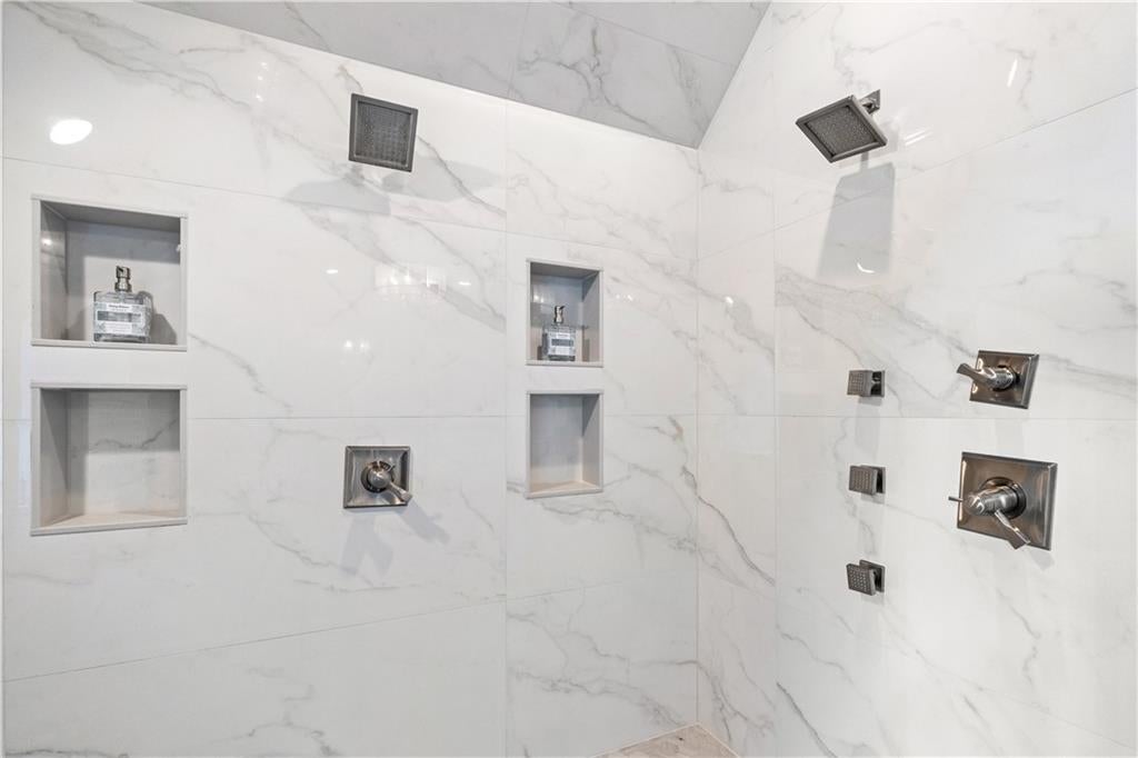 Milton, Georgia, 30004, United States, 5 Bedrooms Bedrooms, ,7 BathroomsBathrooms,Residential,Active,2011188