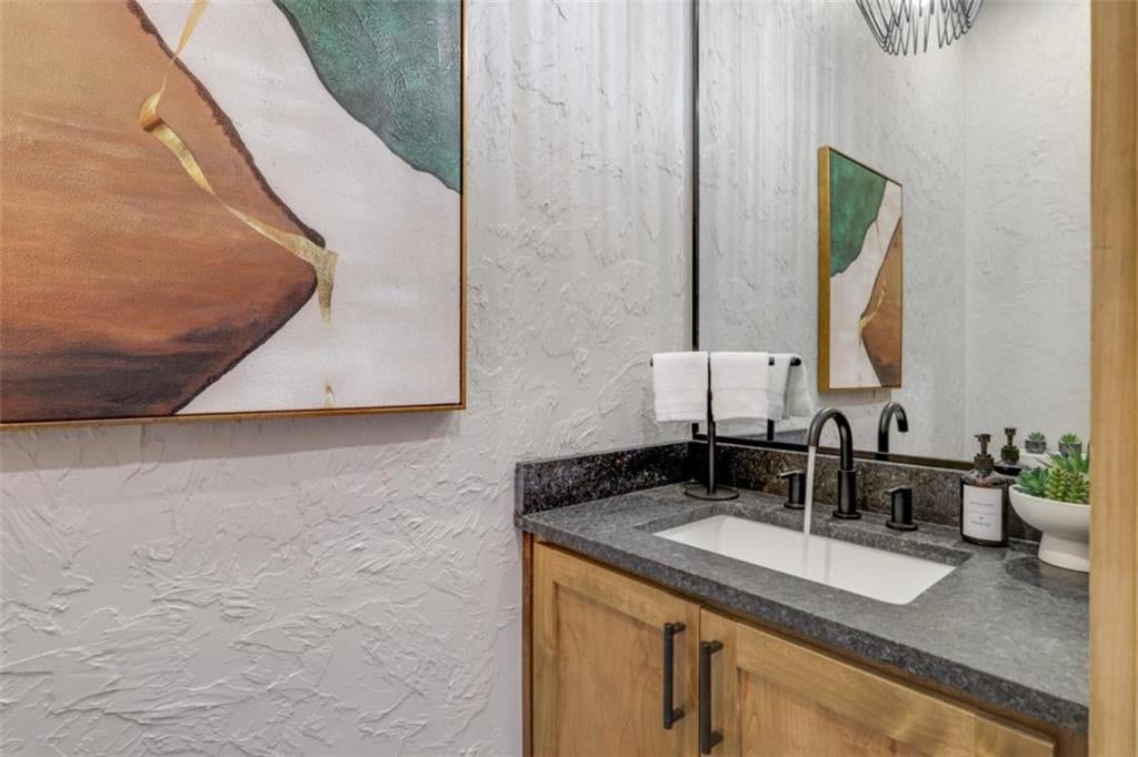 Mineral Bluff, Georgia, 30559, United States, 4 Bedrooms Bedrooms, ,4 BathroomsBathrooms,Residential,Active,2006866