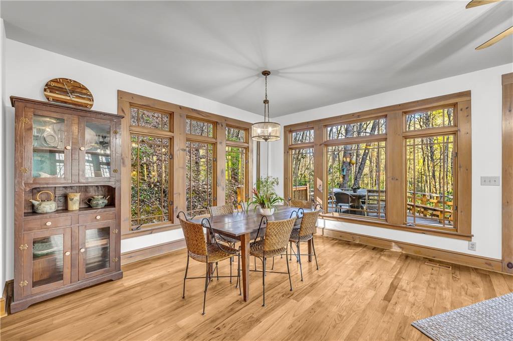Cherry Log, Georgia, 30522, United States, 4 Bedrooms Bedrooms, ,5 BathroomsBathrooms,Residential,Active,2044183