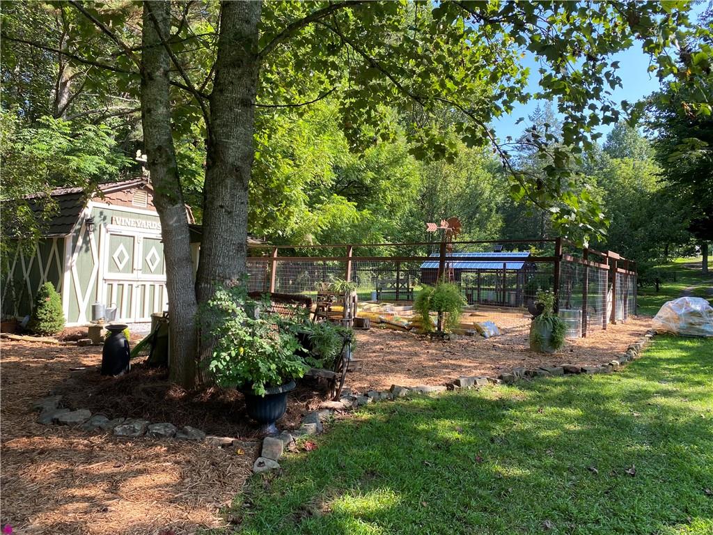 Ellijay, Georgia, 30540, United States, 4 Bedrooms Bedrooms, ,3 BathroomsBathrooms,Residential,Active,1968102