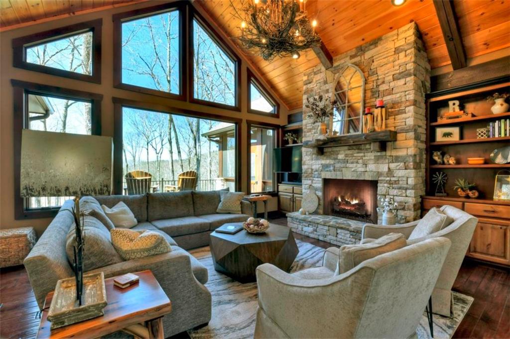 Ellijay, Georgia, 30536, United States, 5 Bedrooms Bedrooms, ,6 BathroomsBathrooms,Residential,Active,1954428