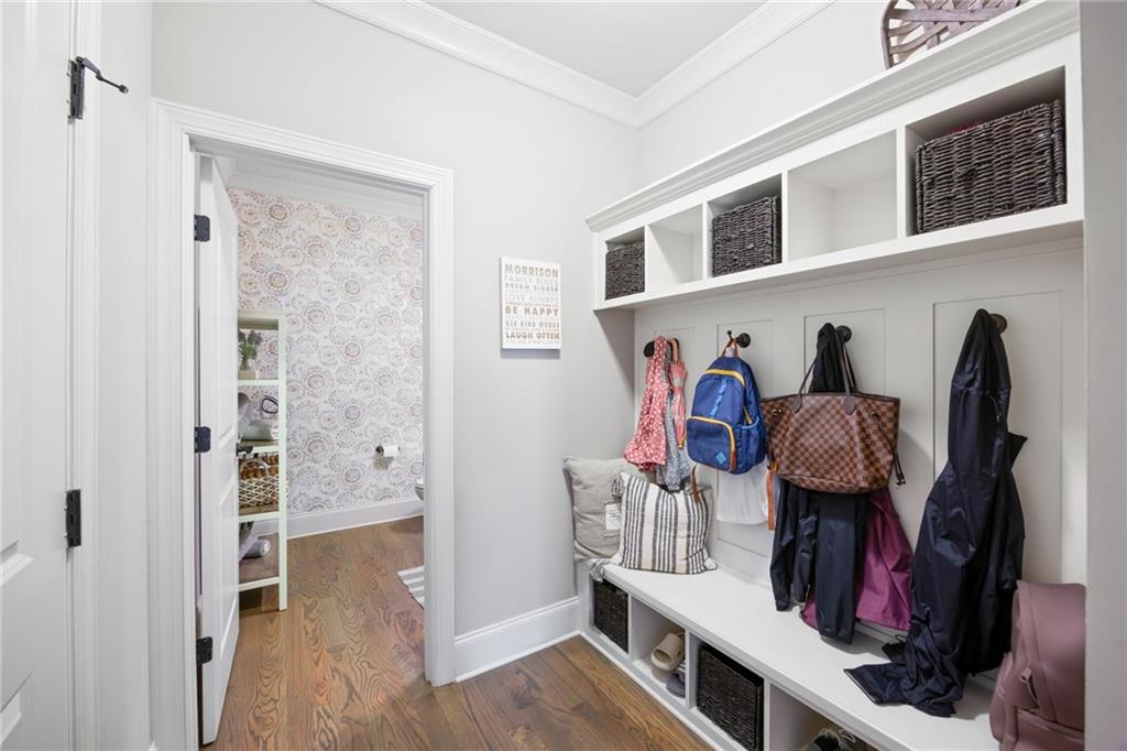 Atlanta, Georgia, 30319, United States, ,5 BathroomsBathrooms,Residential,Active,1867937