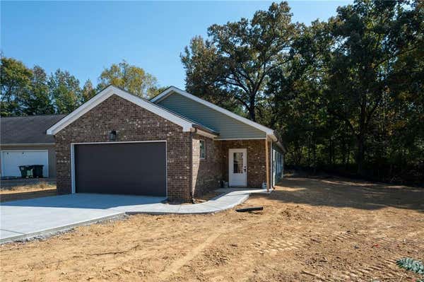 358 LAKECREST CIR SW, CALHOUN, GA 30701 - Image 1