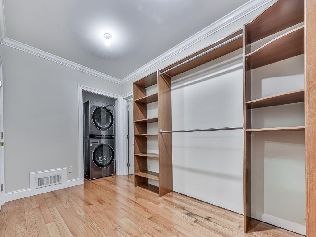 Atlanta, Georgia, 30305, United States, 5 Bedrooms Bedrooms, ,6 BathroomsBathrooms,Residential,Active,1988481