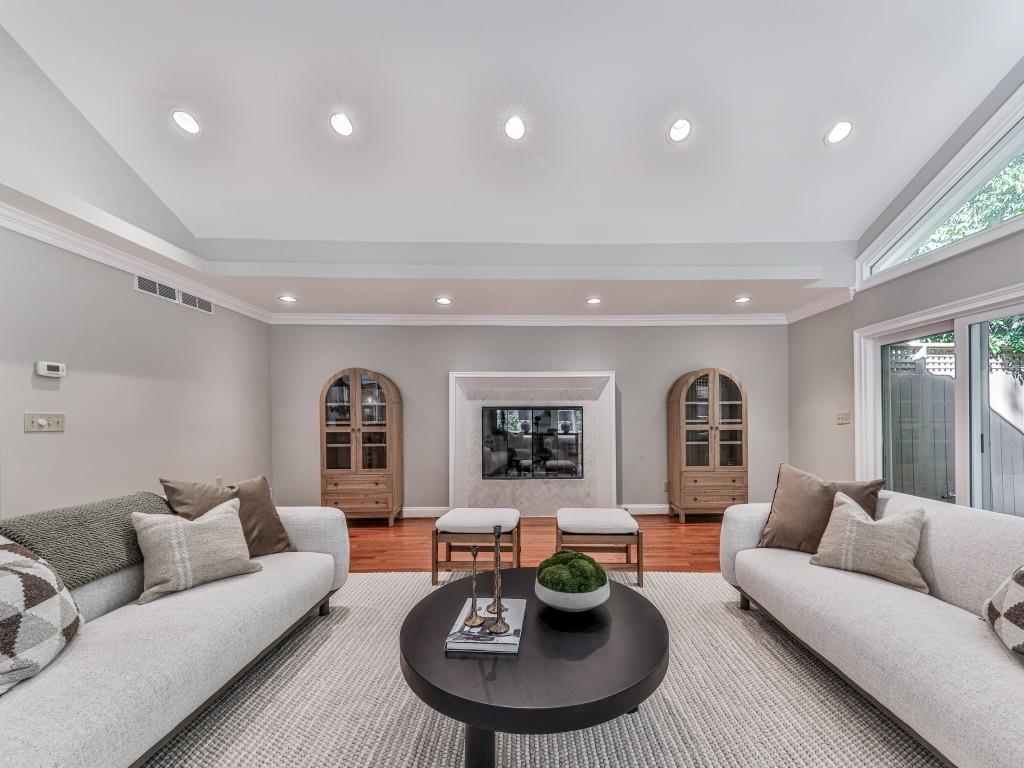 Atlanta, Georgia, 30305, United States, 5 Bedrooms Bedrooms, ,6 BathroomsBathrooms,Residential,Active,1988481