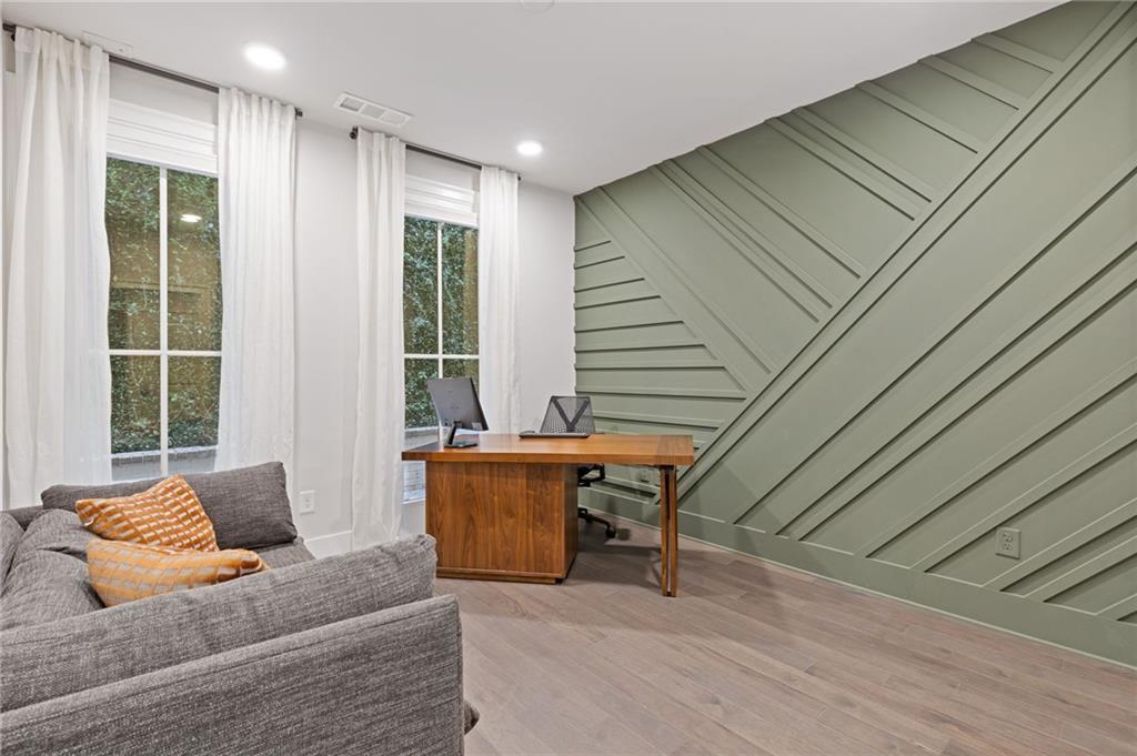 Atlanta, Georgia, 30308, United States, 3 Bedrooms Bedrooms, ,4 BathroomsBathrooms,Residential,Active,1969688