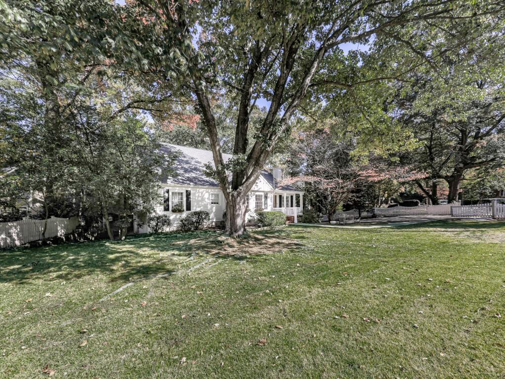 Atlanta, Georgia, 30305, United States, 5 Bedrooms Bedrooms, ,6 BathroomsBathrooms,Residential,Active,1988481