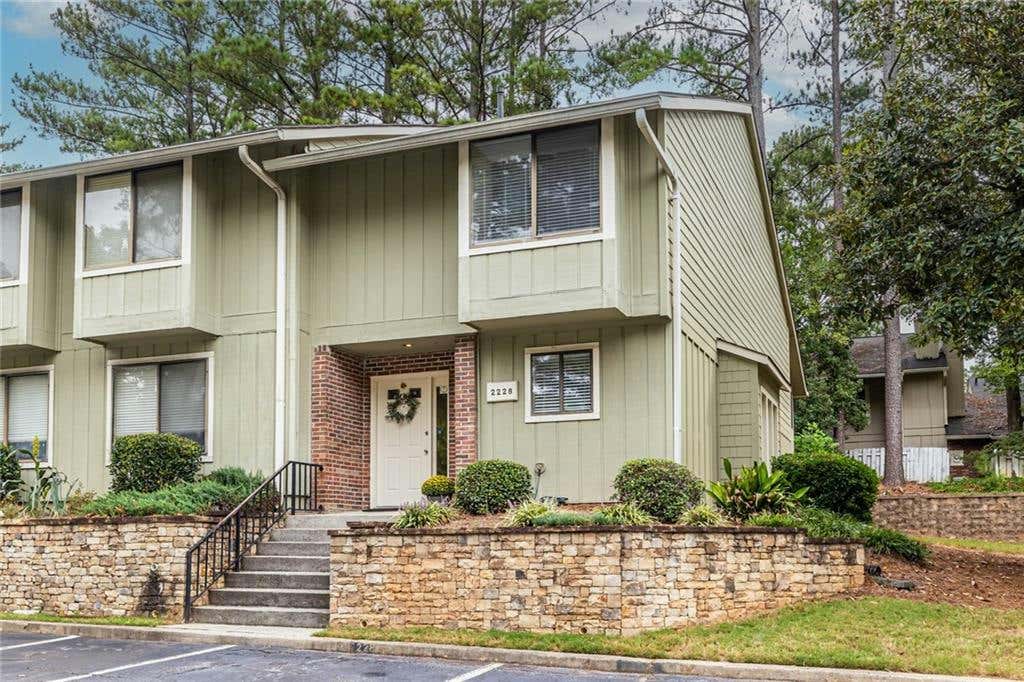 2228 RUNNYMEAD RDG SE, MARIETTA, GA 30067, photo 1 of 43