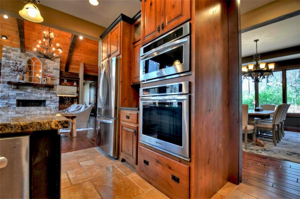 Ellijay, Georgia, 30536, United States, 5 Bedrooms Bedrooms, ,6 BathroomsBathrooms,Residential,Active,1954428