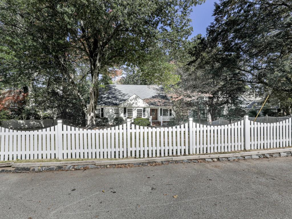 Atlanta, Georgia, 30305, United States, 5 Bedrooms Bedrooms, ,6 BathroomsBathrooms,Residential,Active,1988481