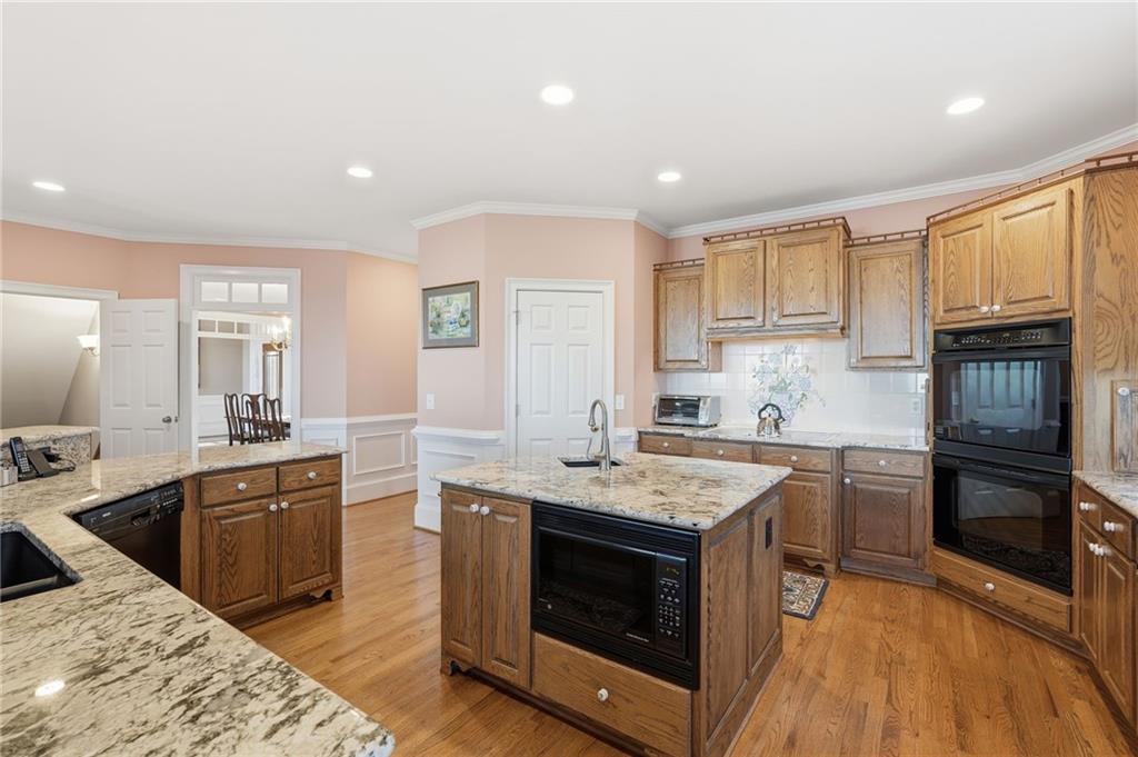 Big Canoe, Georgia, 30143, United States, 4 Bedrooms Bedrooms, ,5 BathroomsBathrooms,Residential,Active,2010159