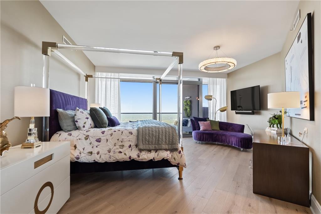 Atlanta, Georgia, 30326, United States, 2 Bedrooms Bedrooms, ,3 BathroomsBathrooms,Residential,Active,1945473